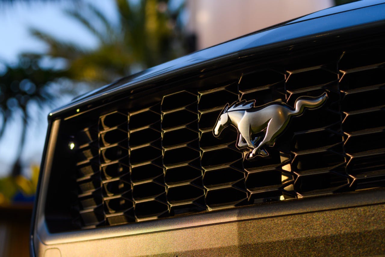 2024 Ford Mustang Ecoboost-grille badge