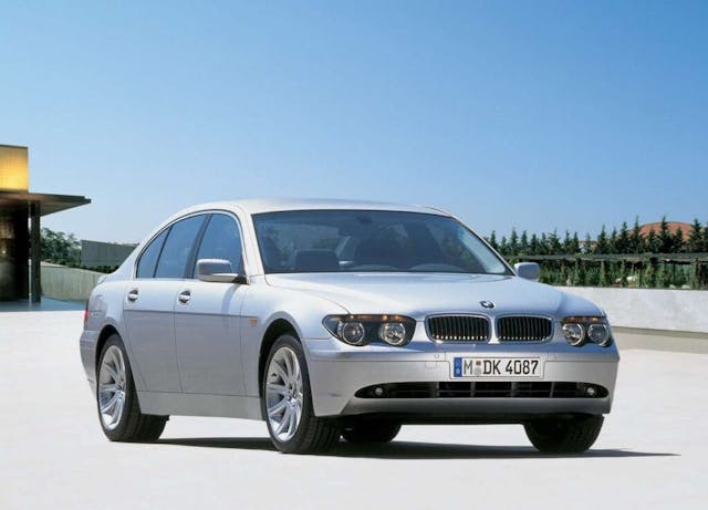 2002 BMW 7 Series front three quarter