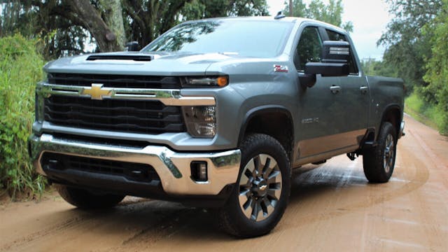 Chevrolet Silverado 2500 HD LT Z71 front three quarter