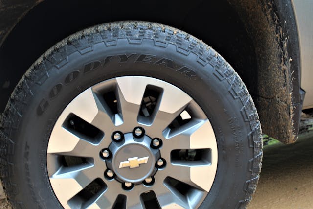 Chevrolet Silverado 2500 HD LT Z71 wheel tire
