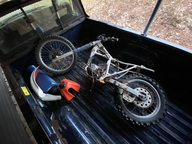 xr250r parts bike in truck bed