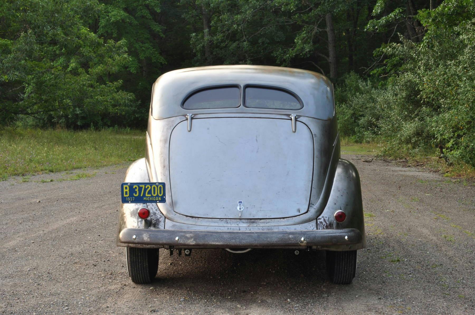 1937 Ford Model 78 Slantback Tudor Hot Rod rear