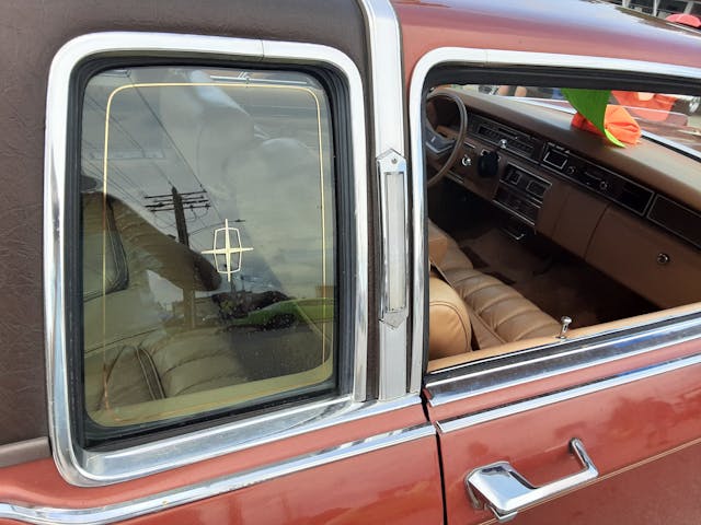 1976 Lincoln Continental Town Coupe pillar and window