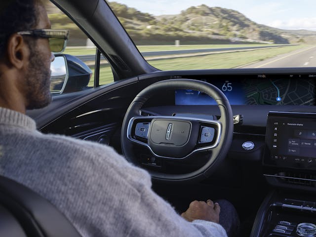 2024 Lincoln Nautilus hands free cruising