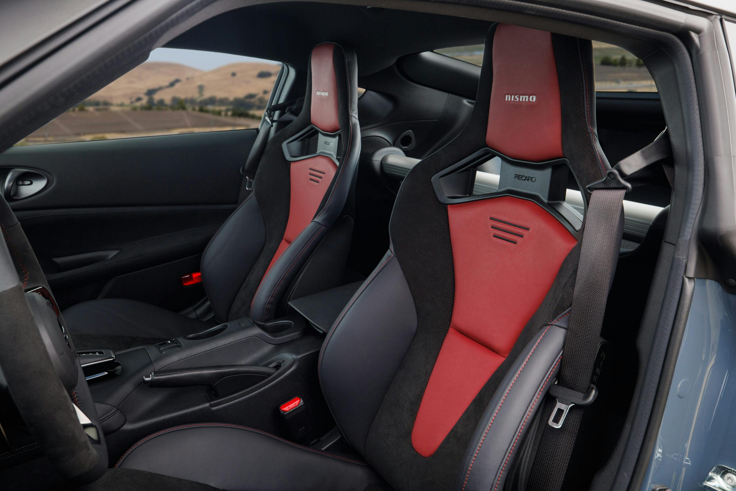 2024 Nissan Z NISMO interior recaro seats