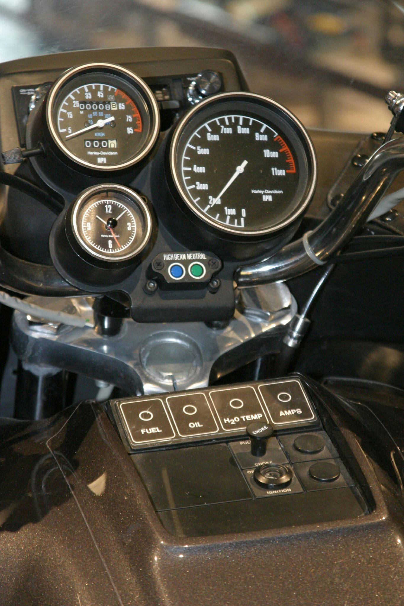 Harley Davidson Nova gauges