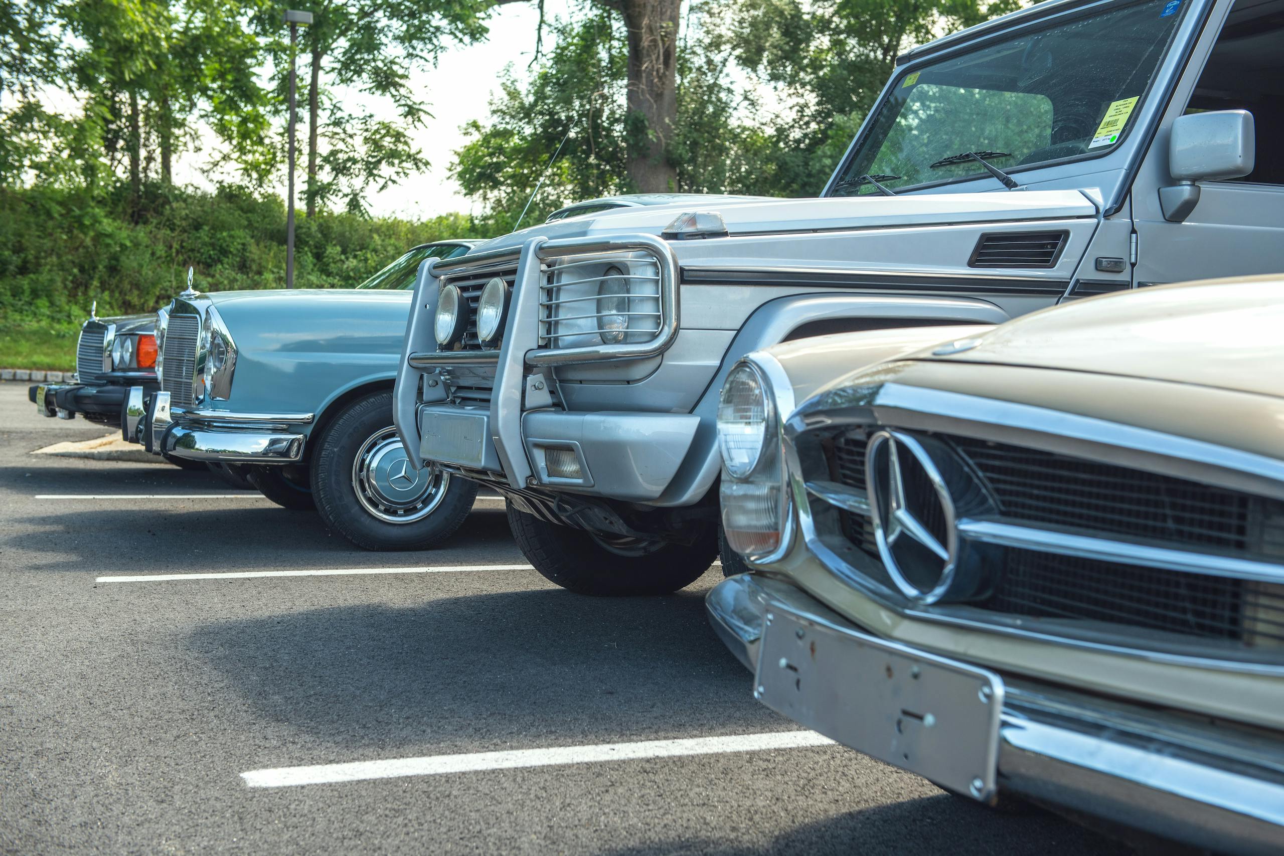 Jaime Kopchinski Mercedes Benz Expert Shop parking lot cars fronts