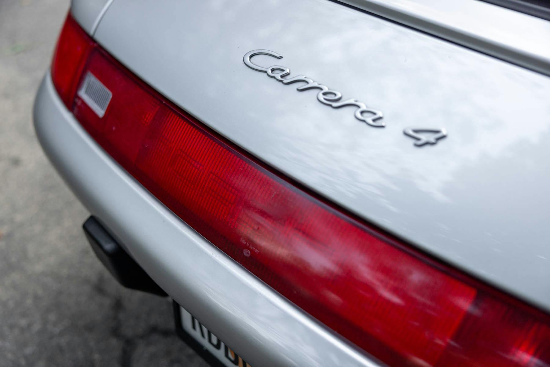 Porsche-911-993-Carrera-4-8