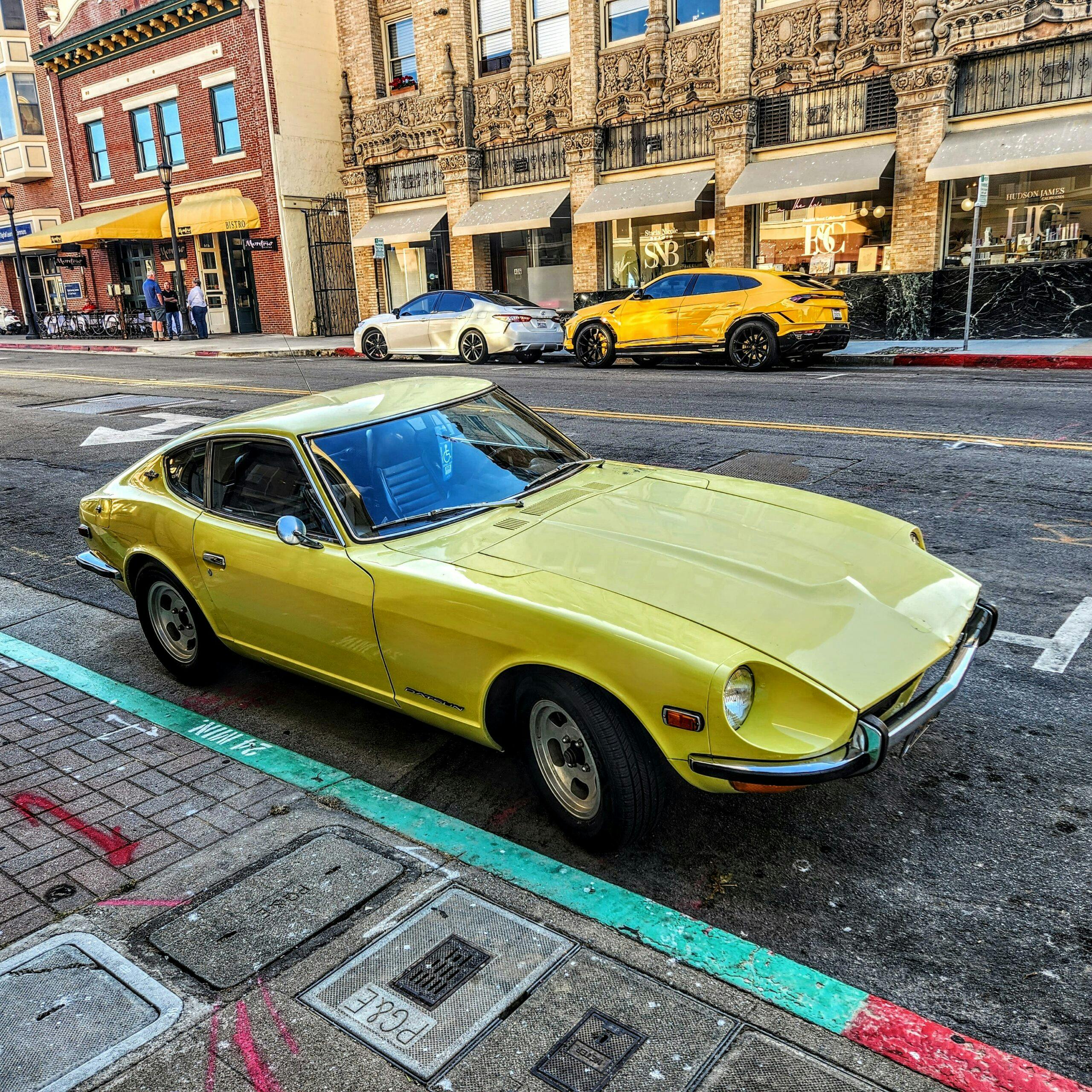 1970 Datsun 240Z front