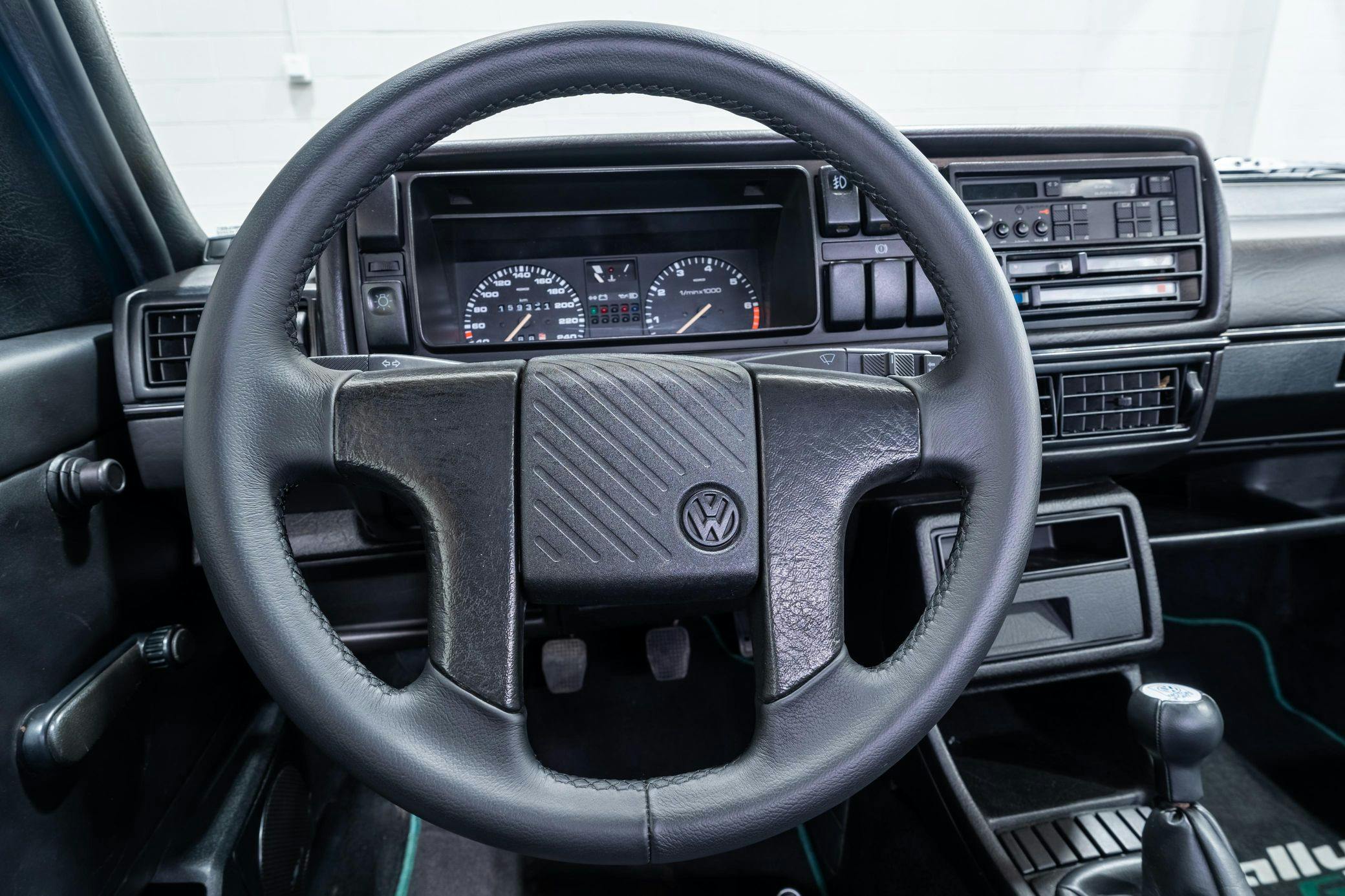 Volkswagen-G60-RallyeGolf interior steering wheel