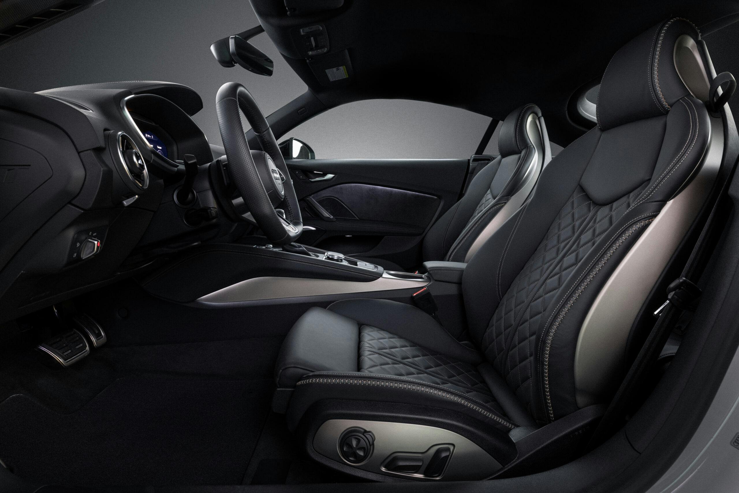 Audi TT interior front seats