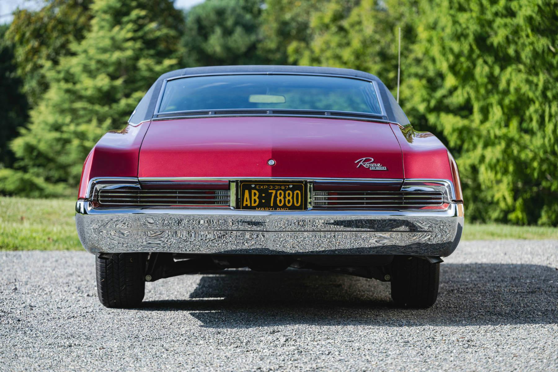 1967 Buick Riviera rear