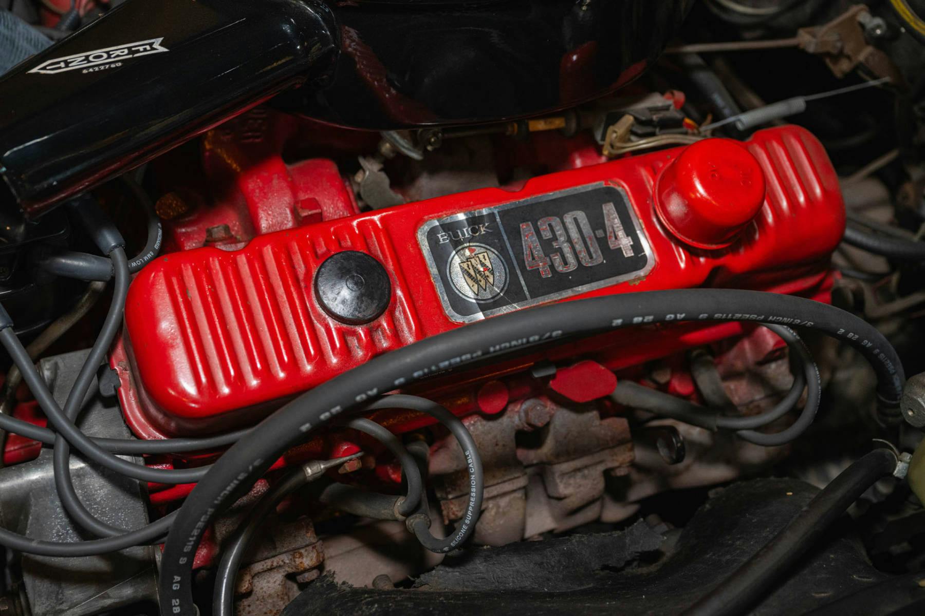 1967 Buick Riviera engine valve cover