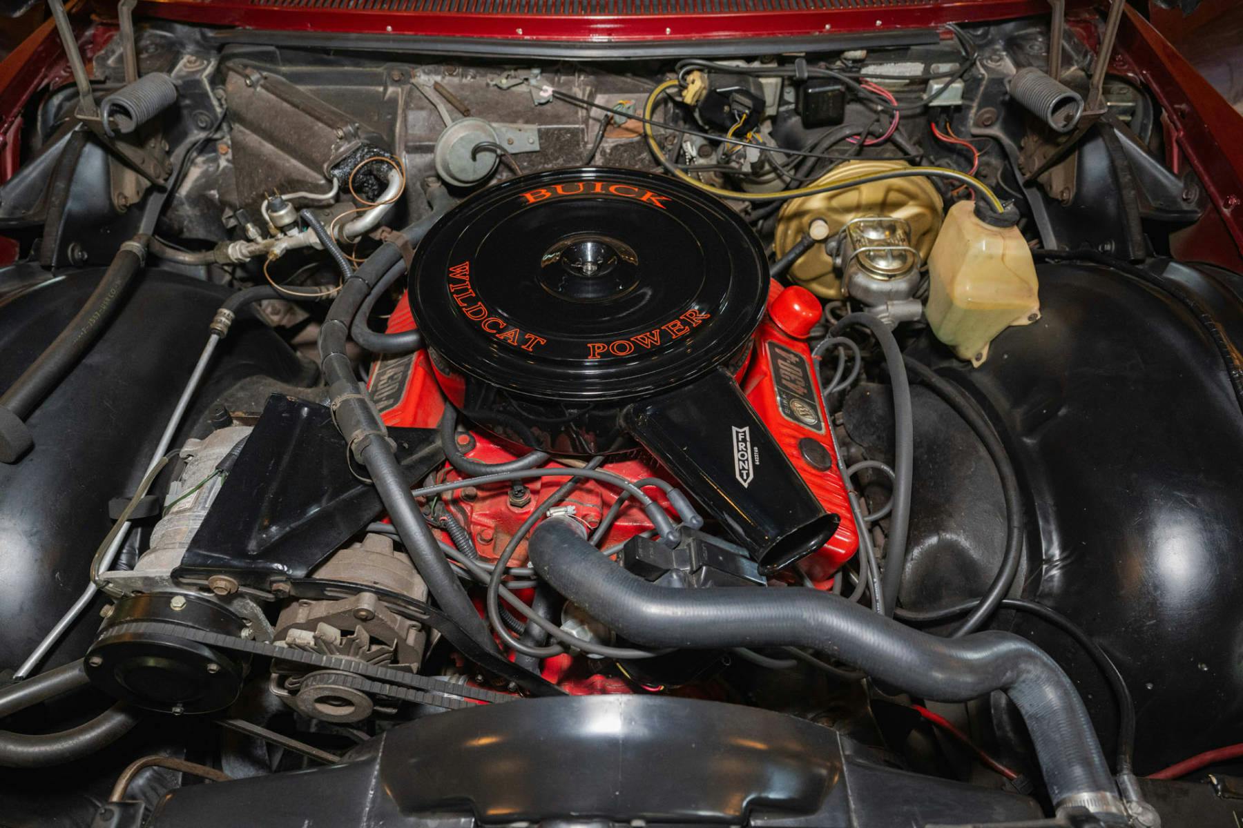 1967 Buick Riviera engine bay