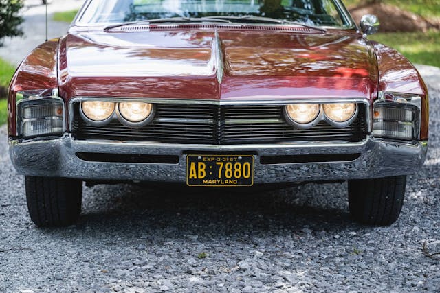 1967 Buick Riviera headlights