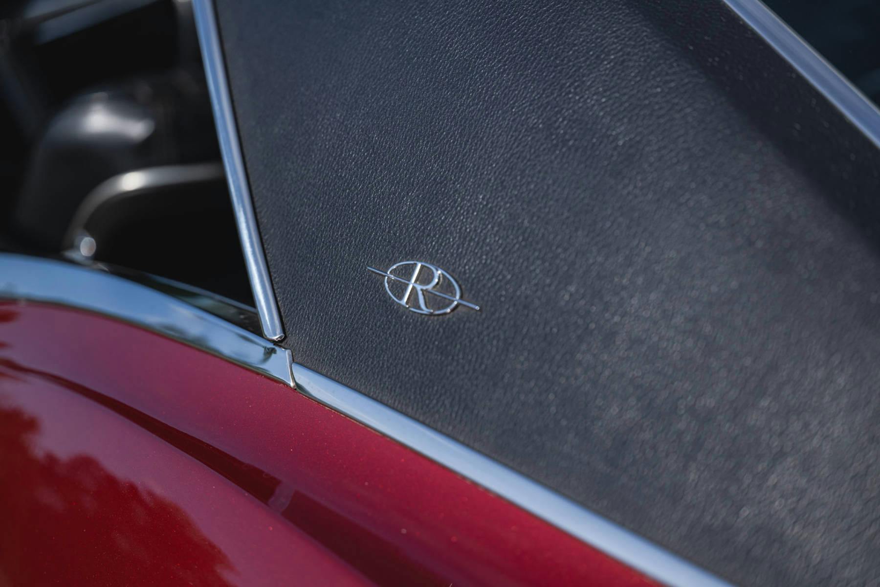 1967 Buick Riviera top emblem