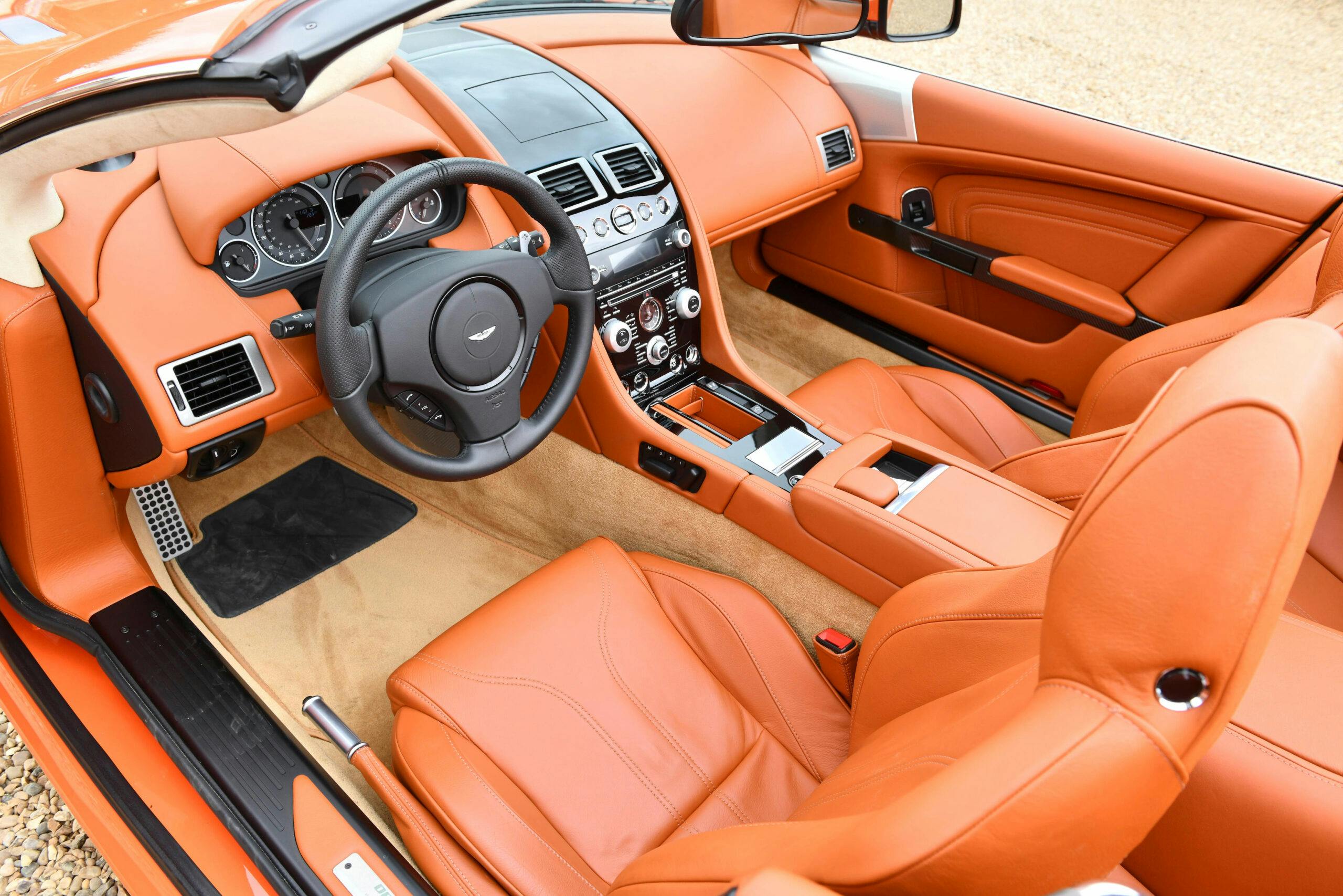 2011-Aston-Martin-DBS-Volante orange interior