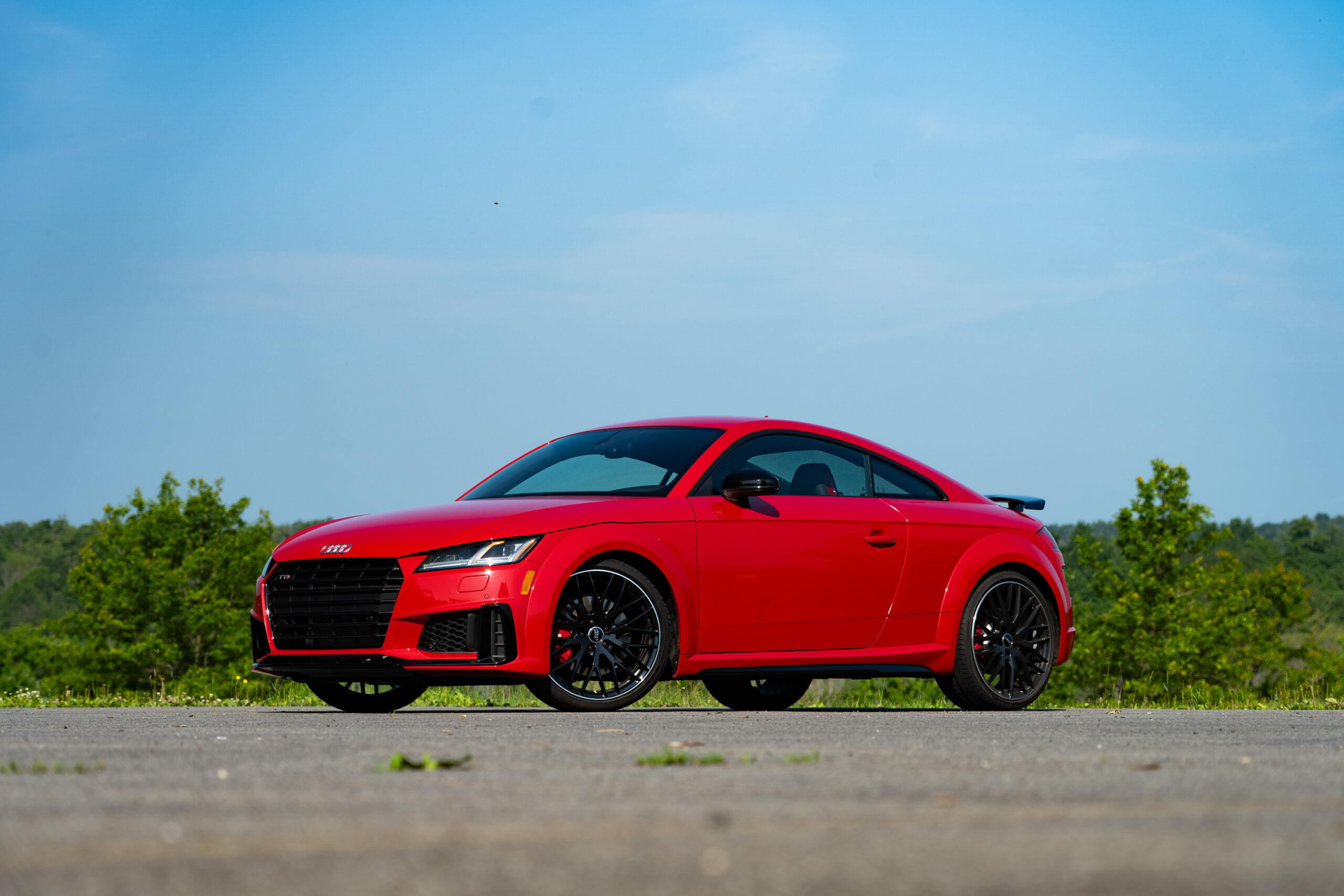 Audi collection TT RS Coupe：Misano Red Audi TT 2.0 TFSI S Tronic Quattro In Exclusive Misano Red