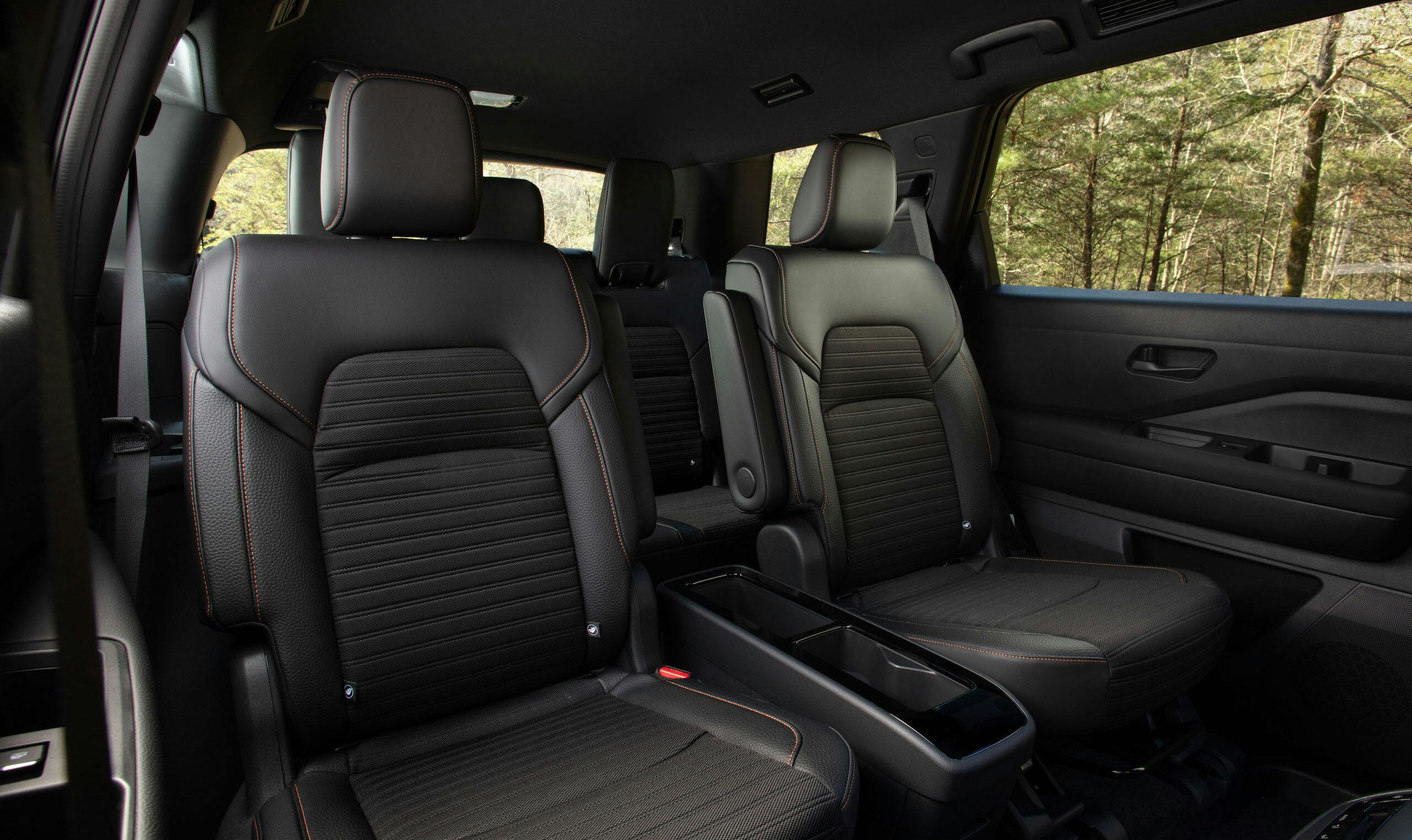 2023 Nissan Pathfinder Rock Creek Edition interior middle row