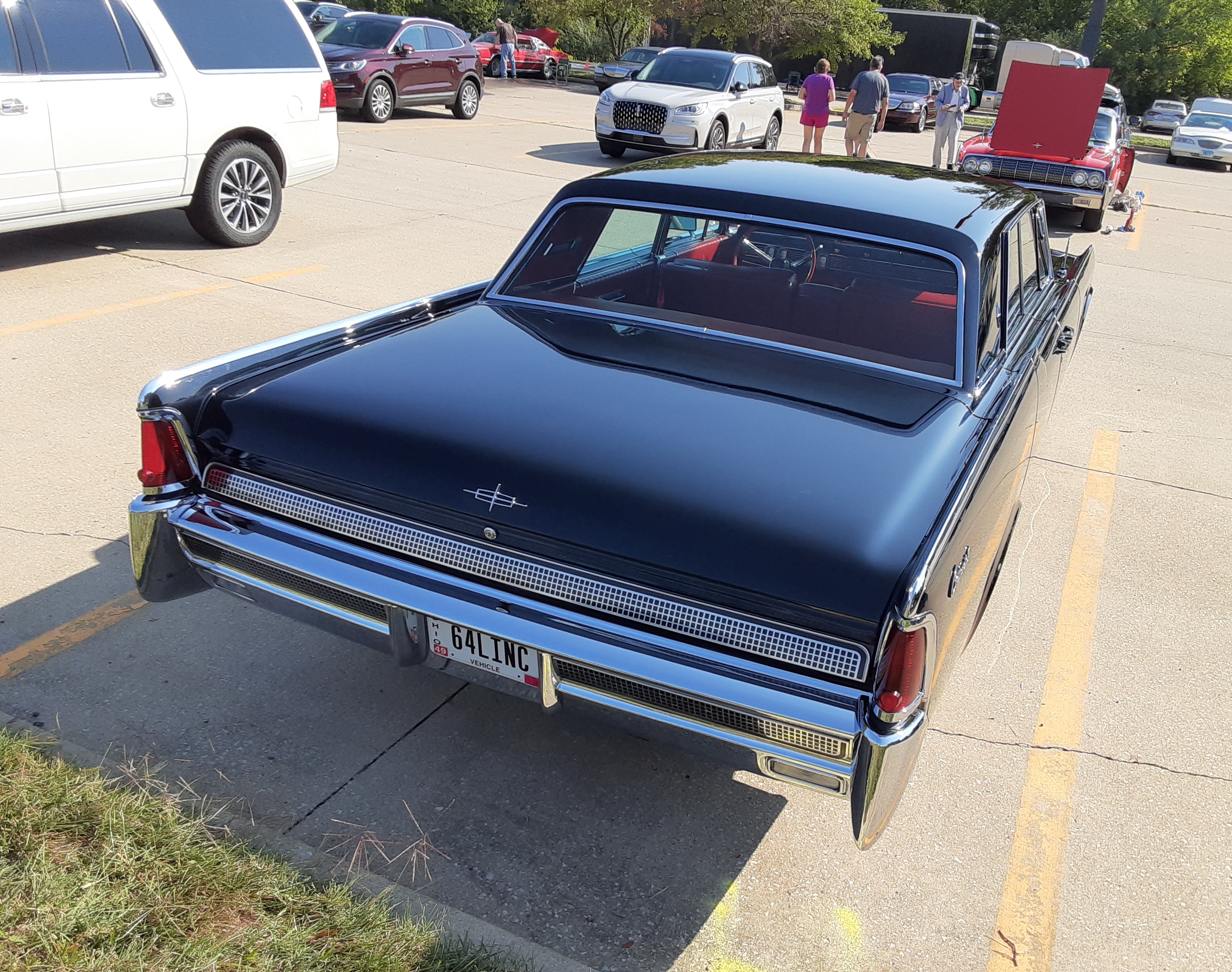 1964 Lincoln Continental: Classic Elegance, Classic Colors
