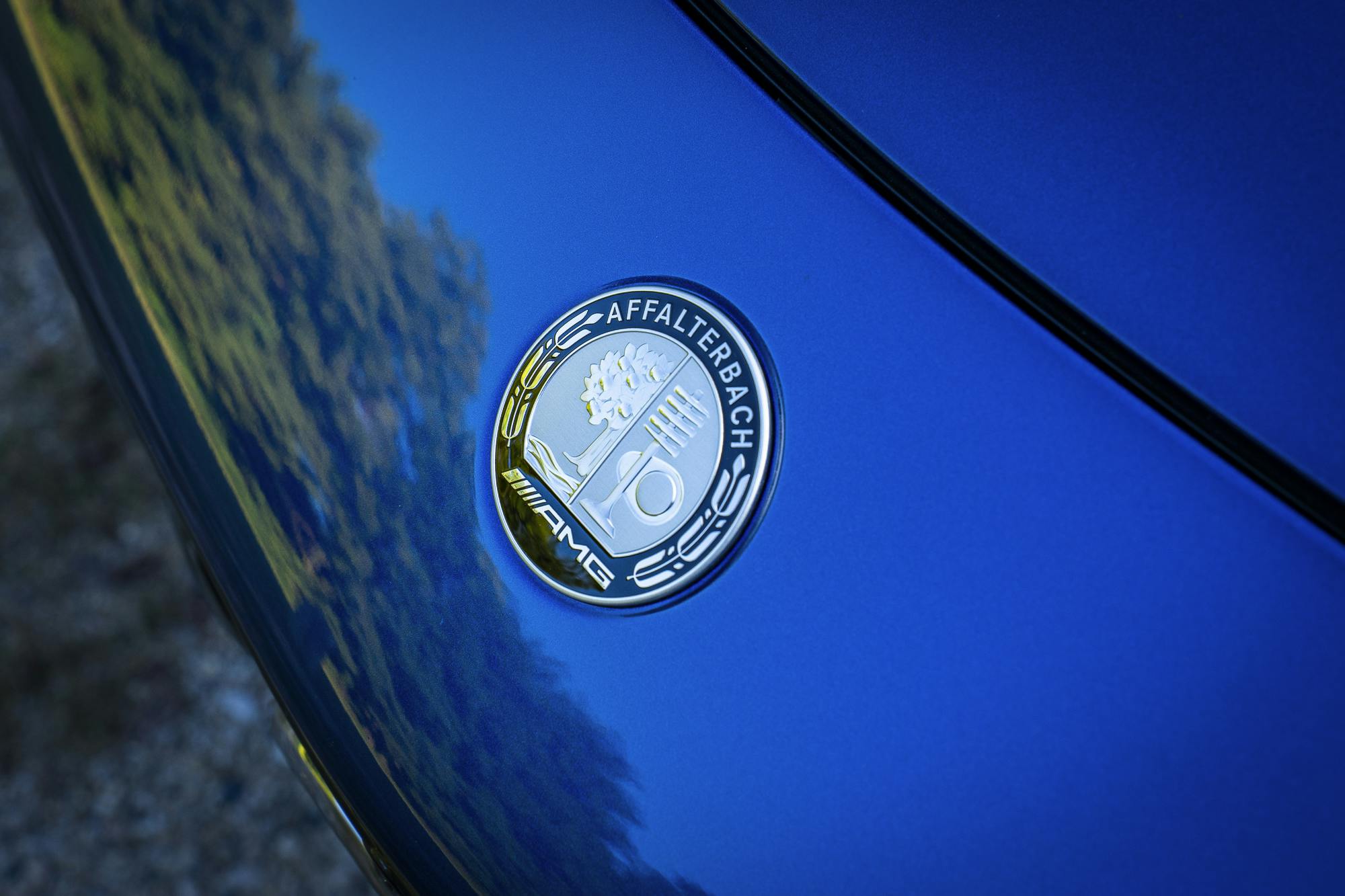 2024 mercedes-amg sl 43 emblem
