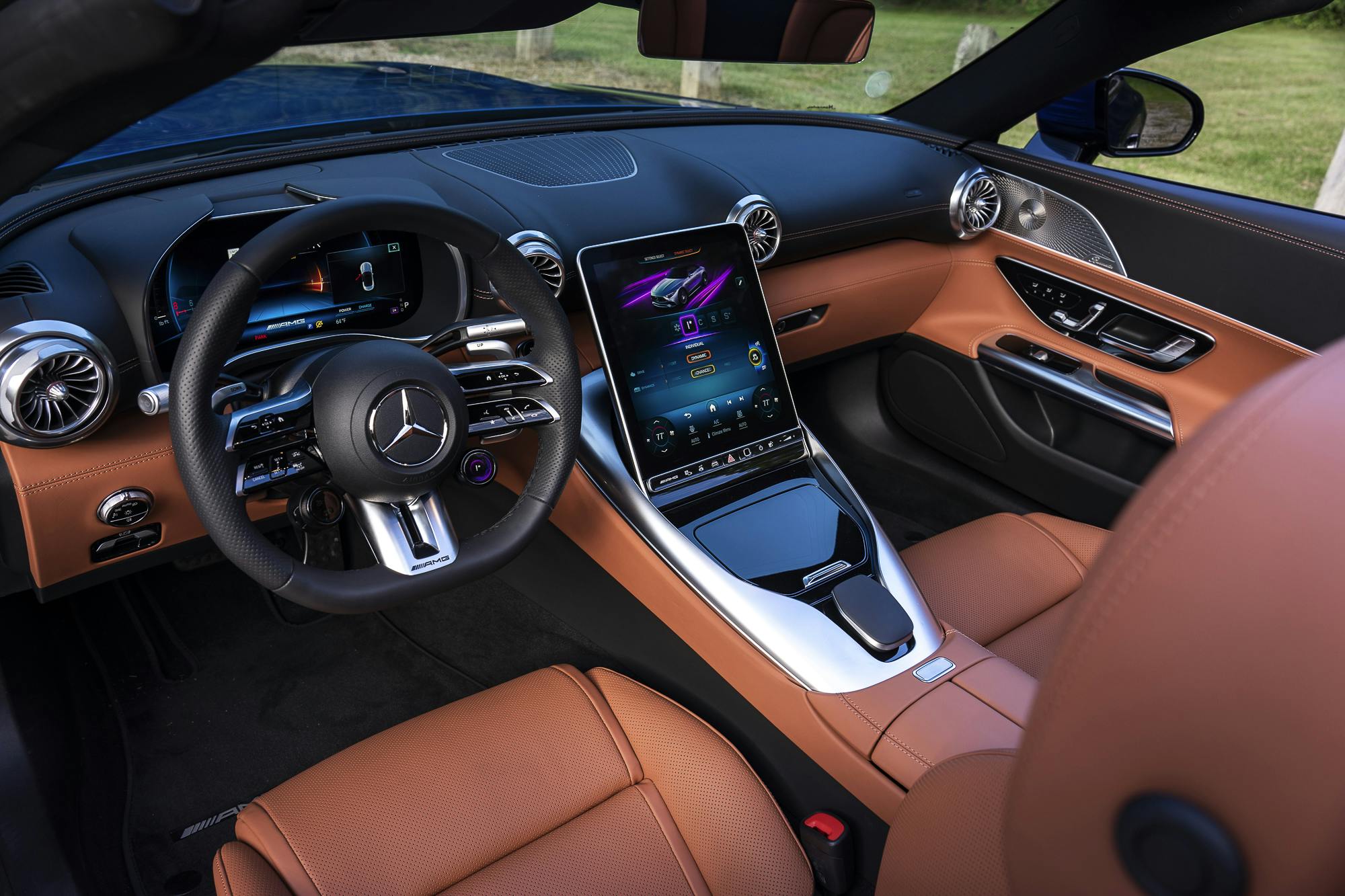 Mercedes-AMG SL 43: Attraktives Einstiegsmodell mit innovativer  Motorentechnologie - Mercedes-Benz
