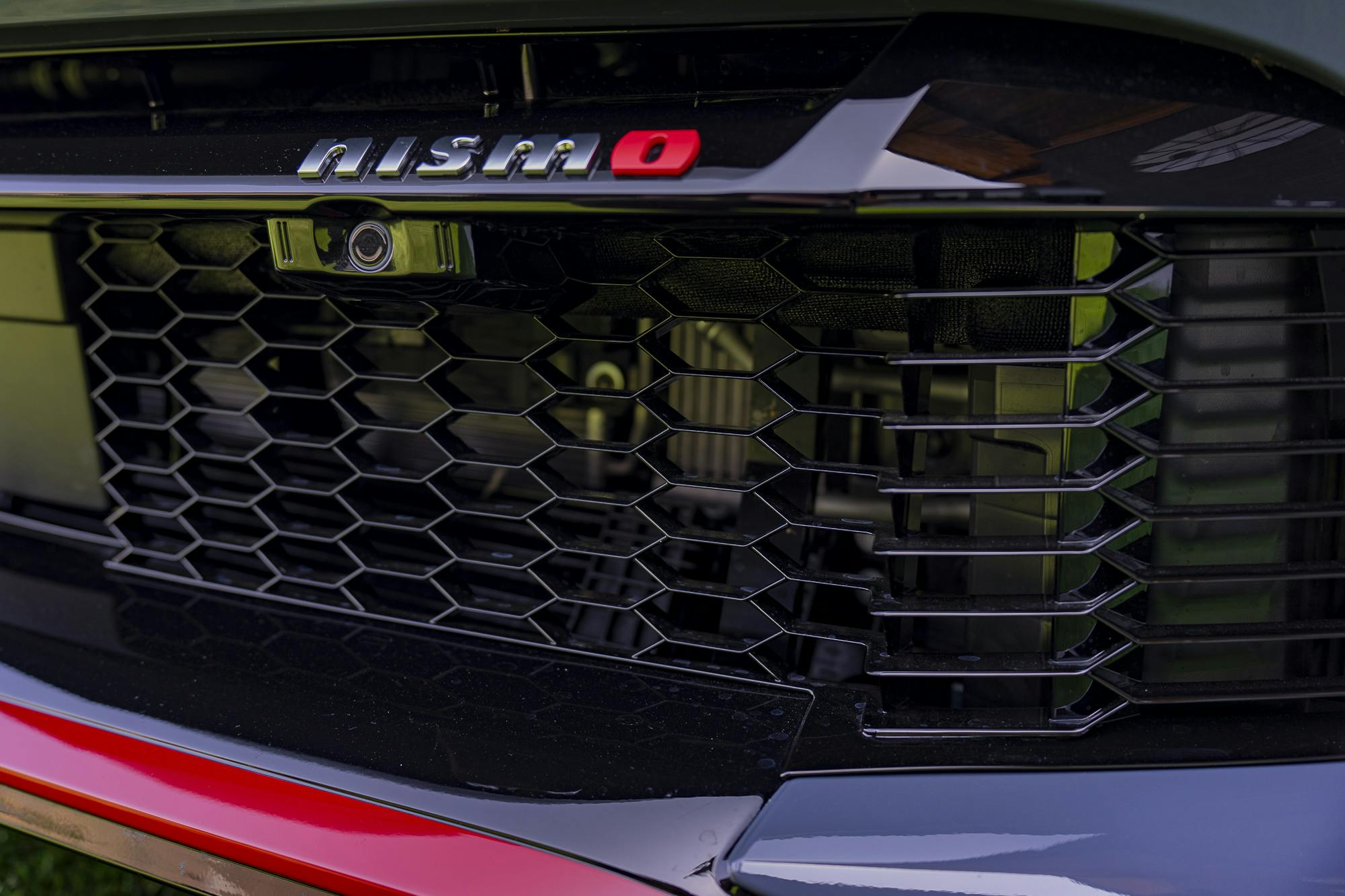 2024 nissan z nismo honeycomb grille