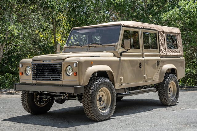 Land Rover Discovery original vintage model front three quarter