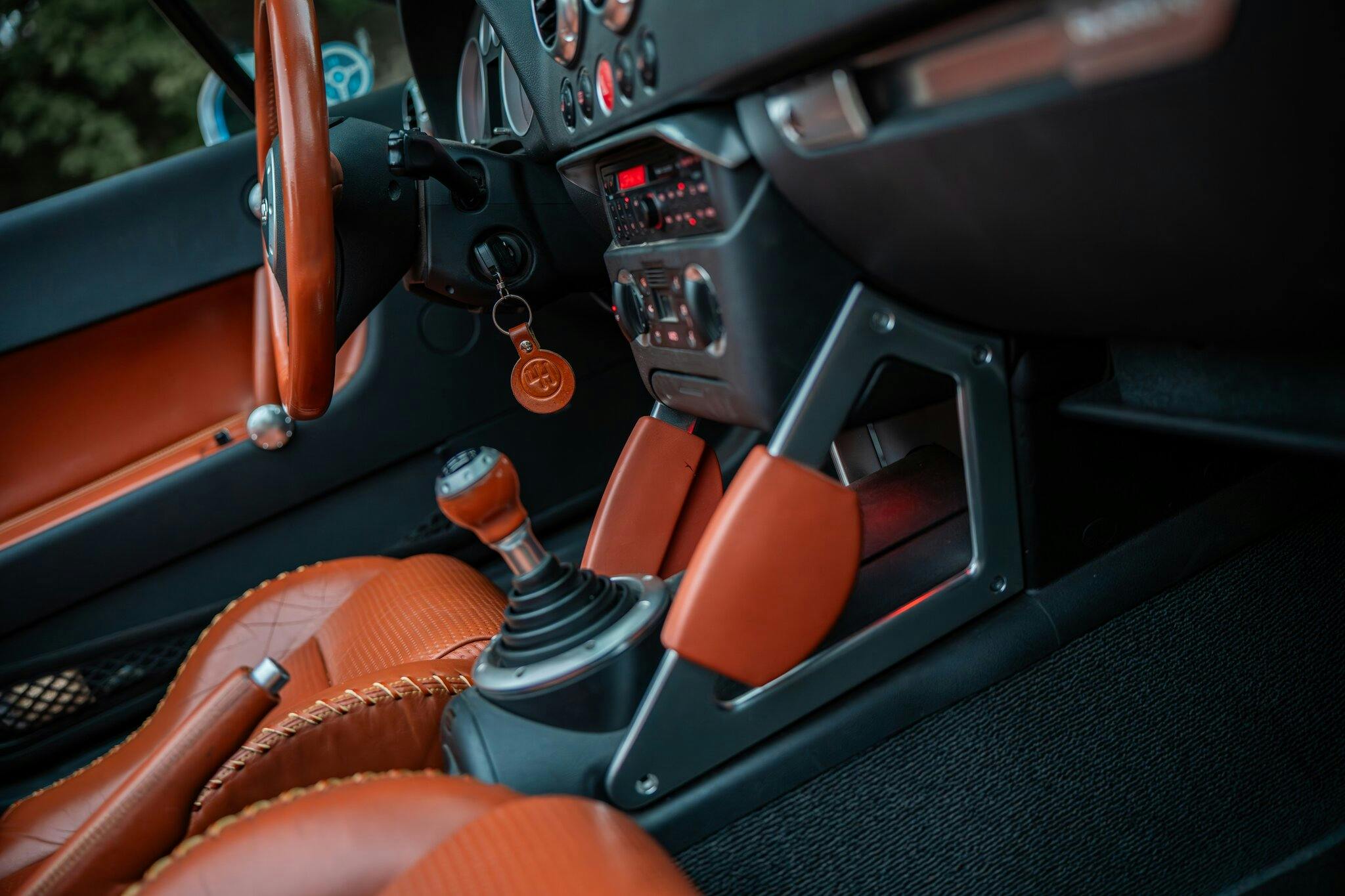 Audi TT MK1 Roadster interior lower dash