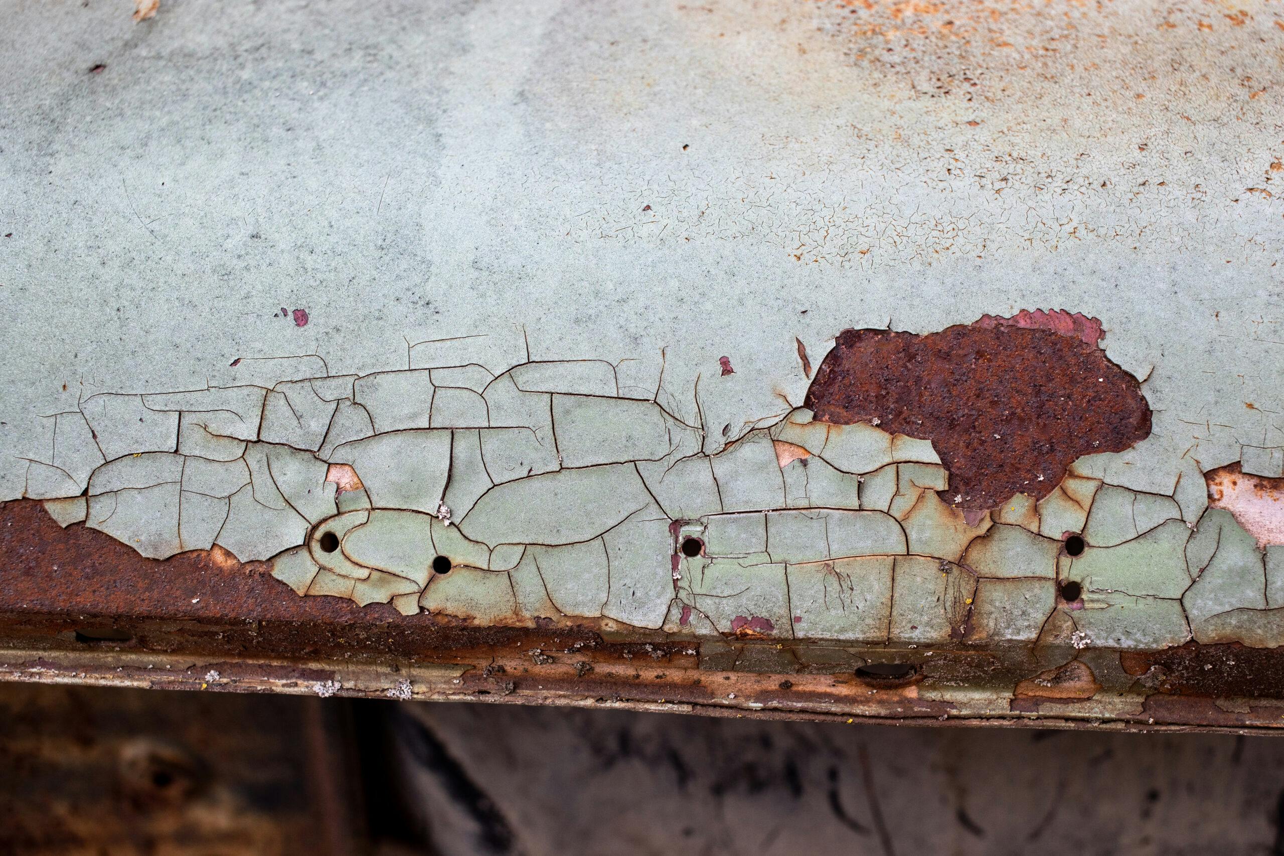 Patina cracks rust