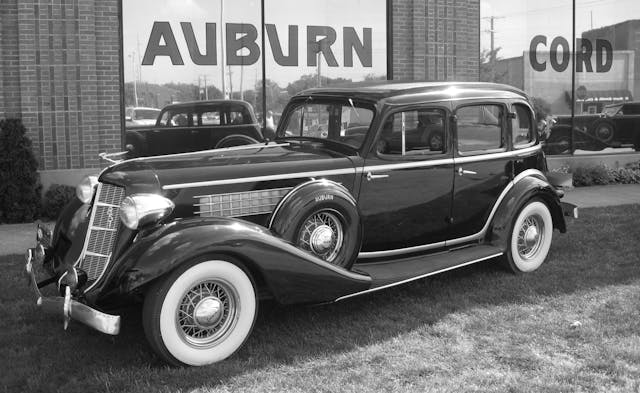 1935-Auburn-851-Sedan-BW