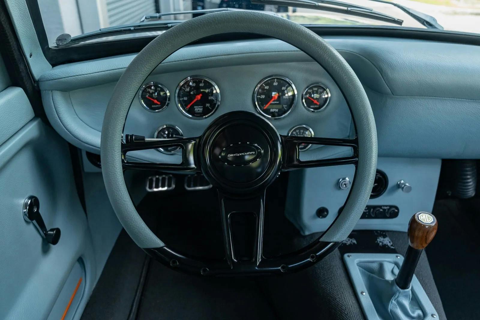 Cena Custom MG steering wheel