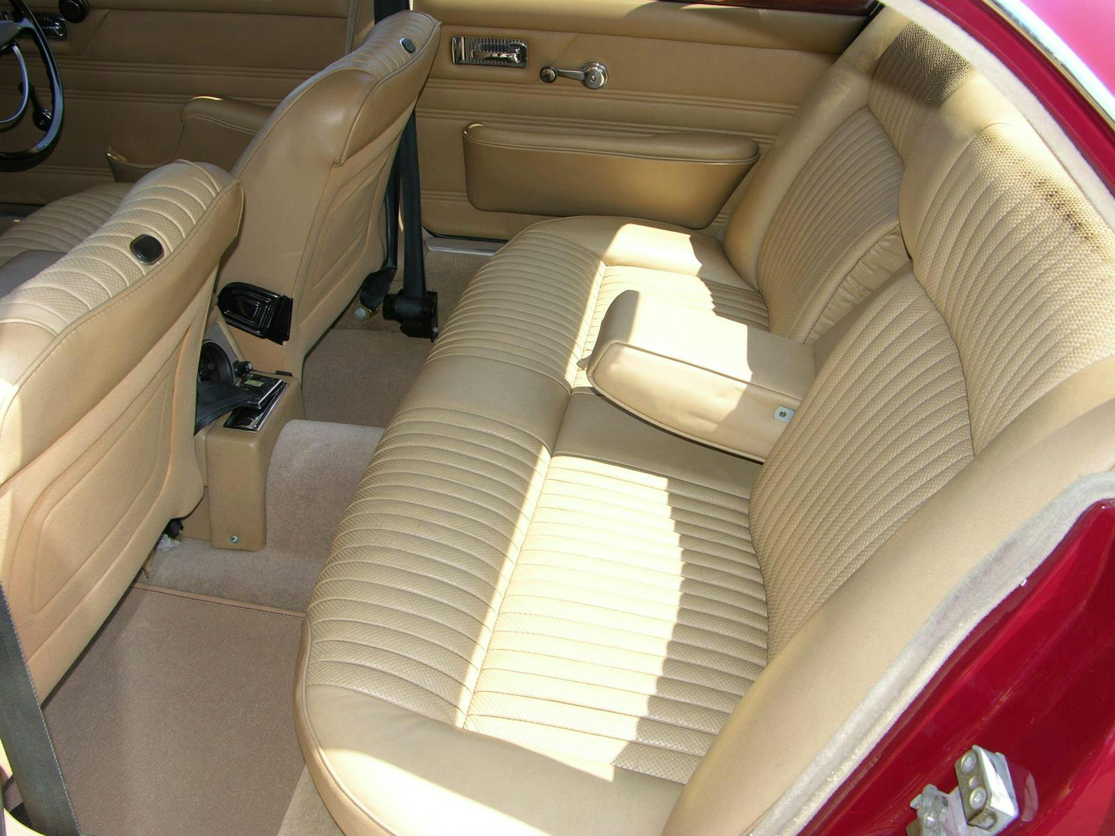 1970 Jaguar XJ6 rear seats