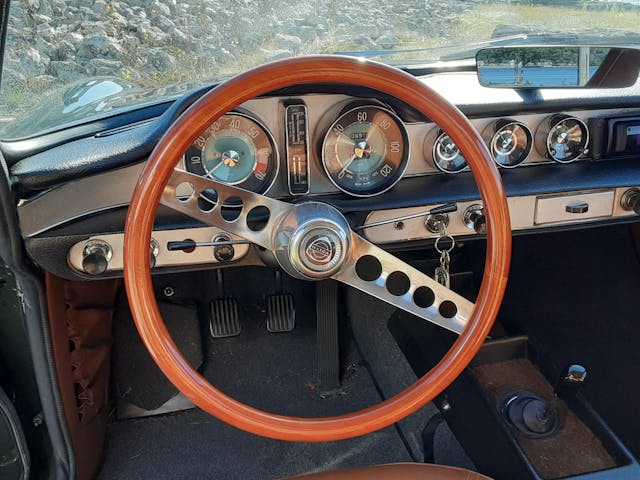 1967 Volvo 1800S interior steering wheel