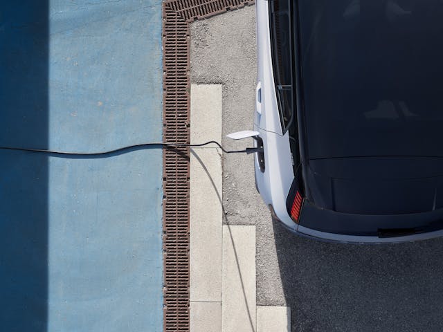 Volvo EX30 economical EV charging connect