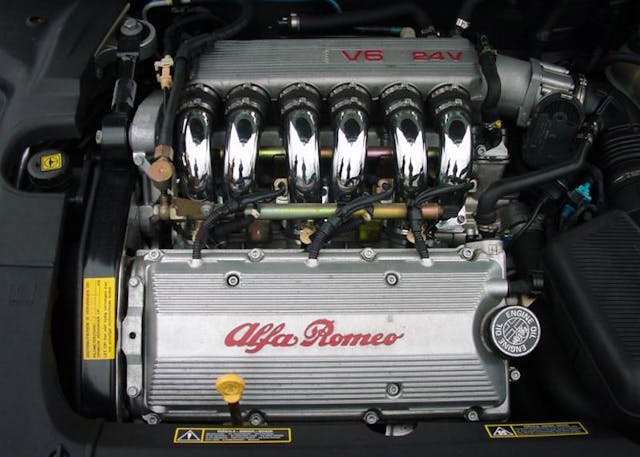 Alfa-Romeo-V6-24V-engine