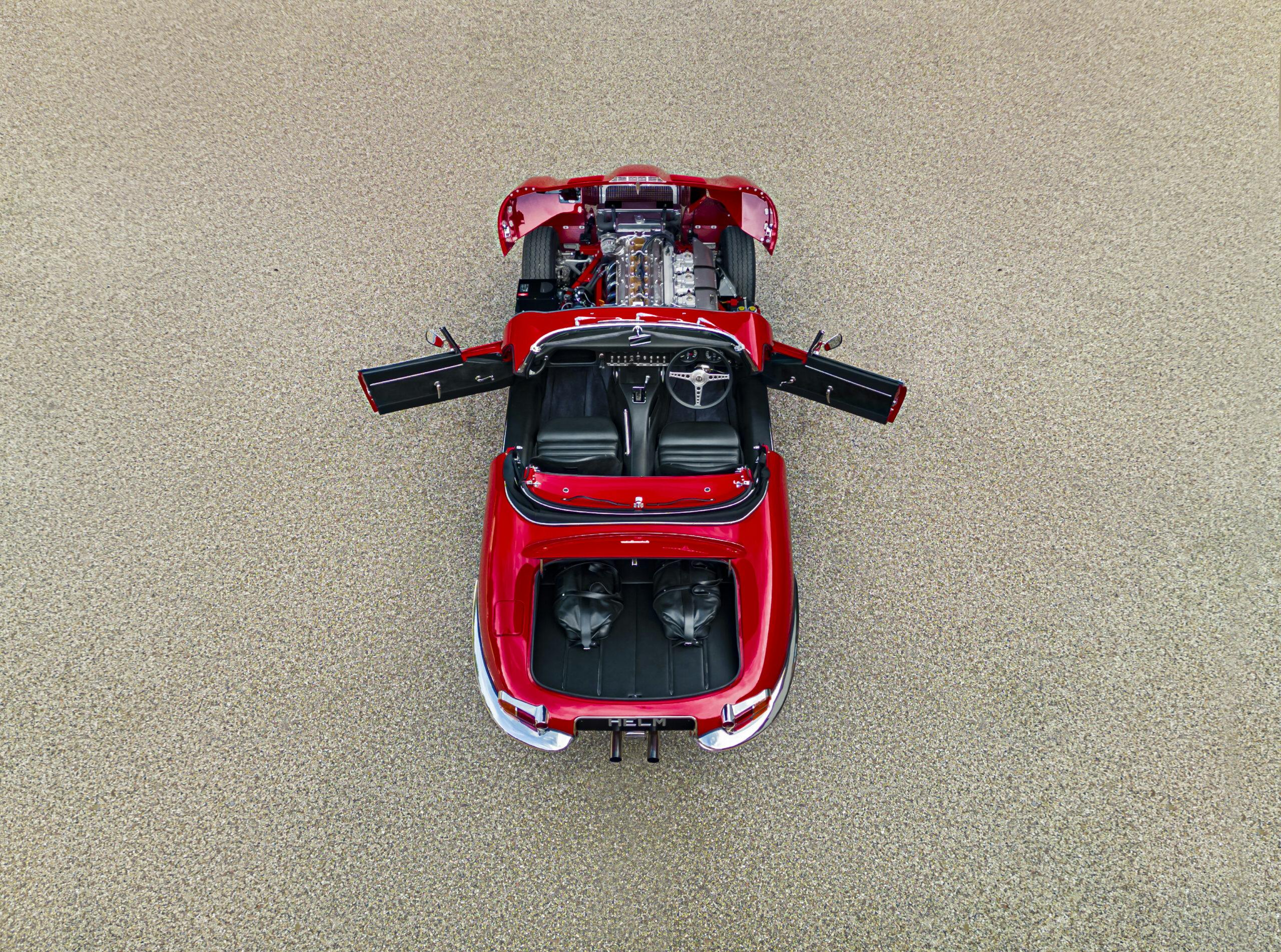 Helm Jaguar E-Type Roadster 6