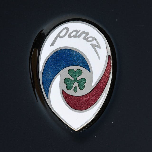 Panoz Esperante badge
