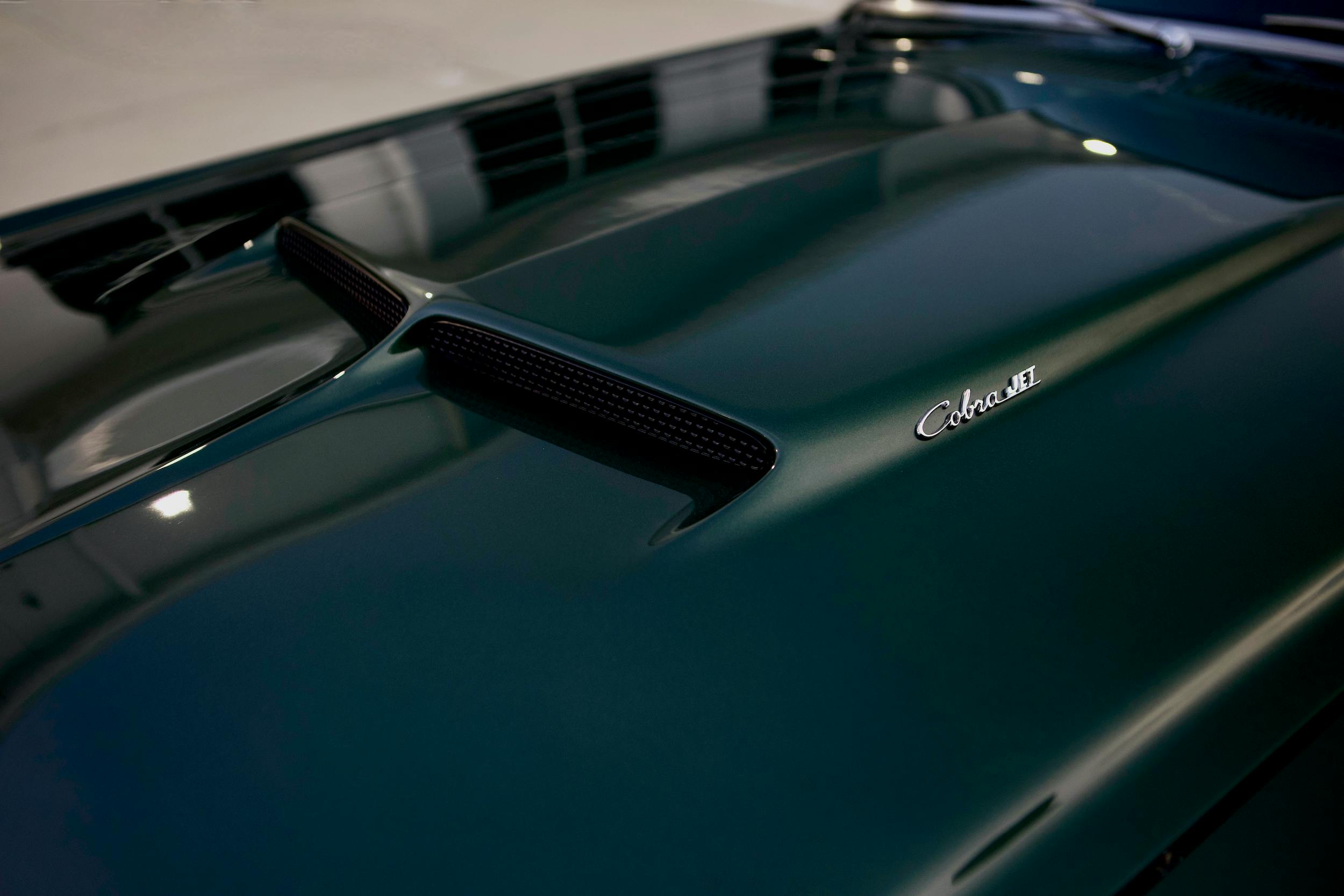 Revology 1968 Mustang GT Cobra Jet hood air