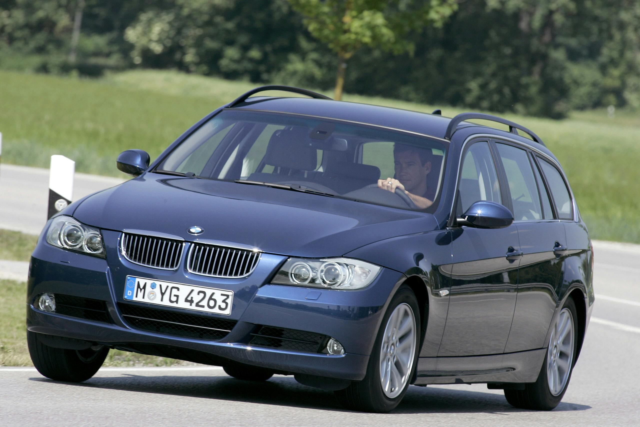 BMW 325i Touring E90 manual wagon