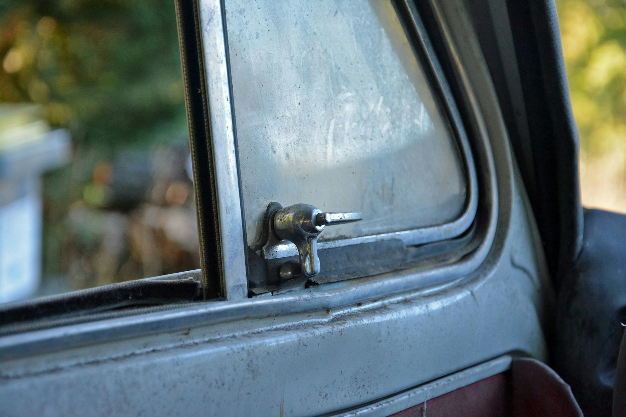 1969 Fiat 850 window