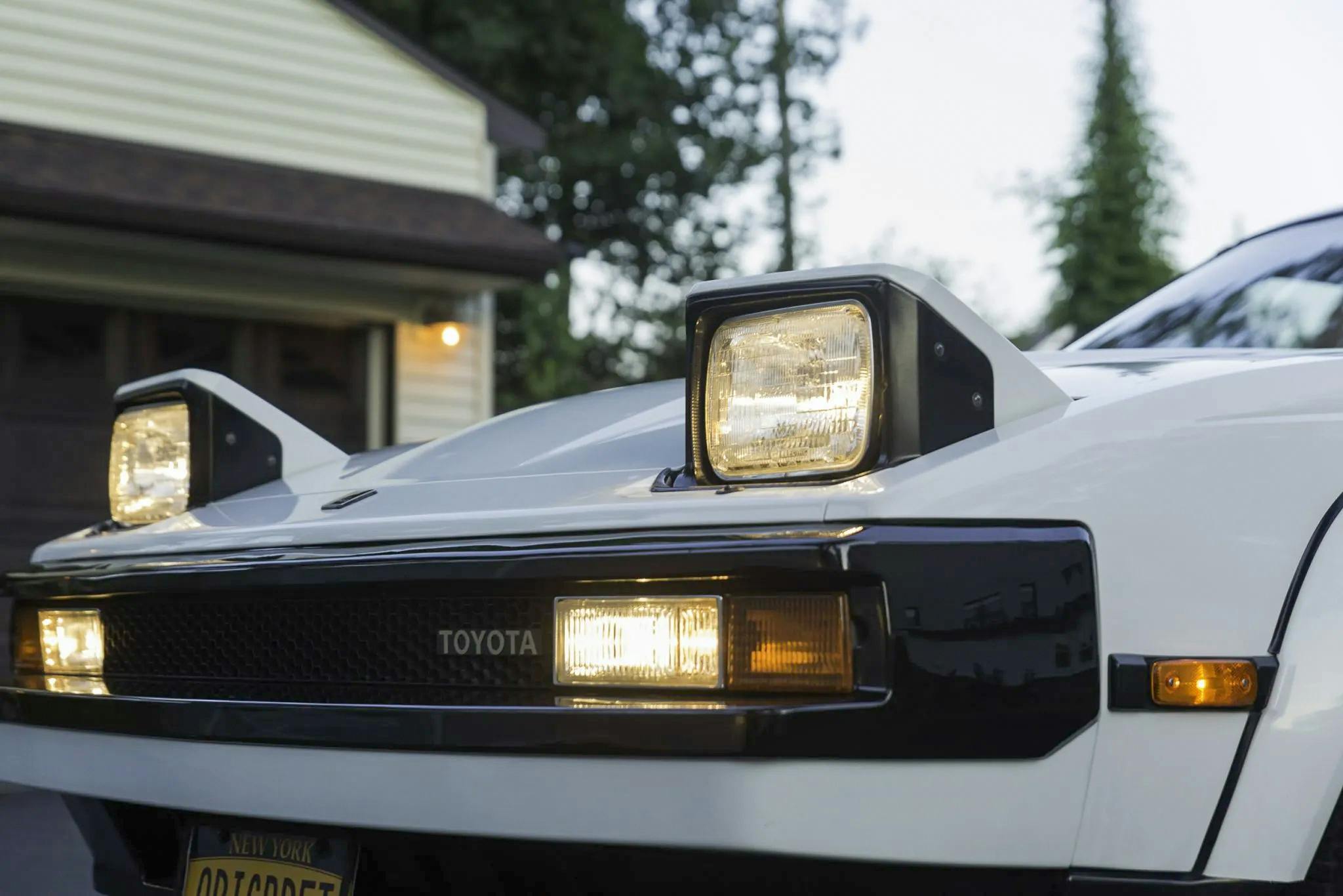 1983 Toyota Celica Supra interior headlights pop up