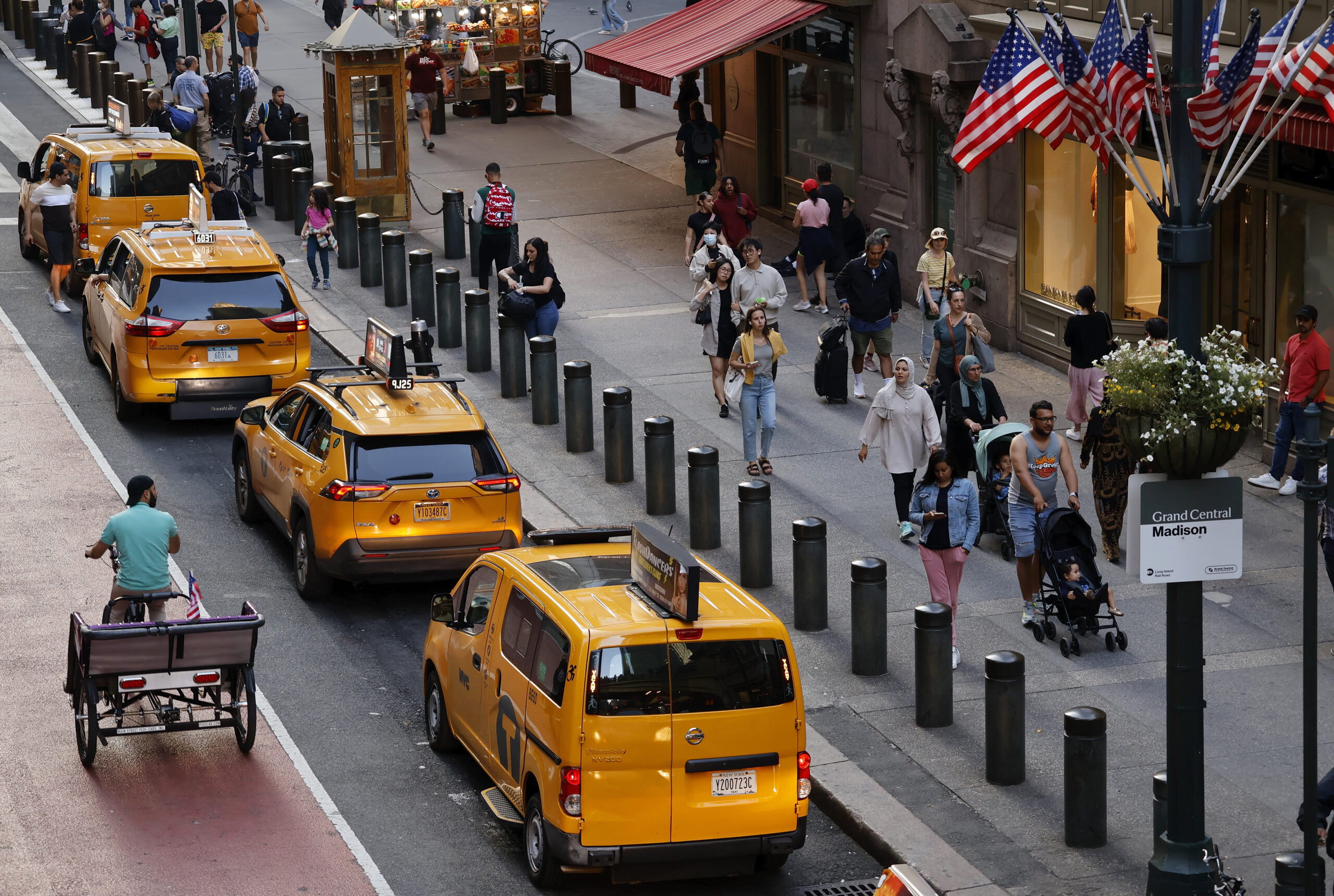 There are two Crown Victoria taxis left to preserve the old ways of NYC ...