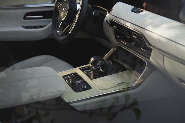 2024 Mazda CX90 interior center console