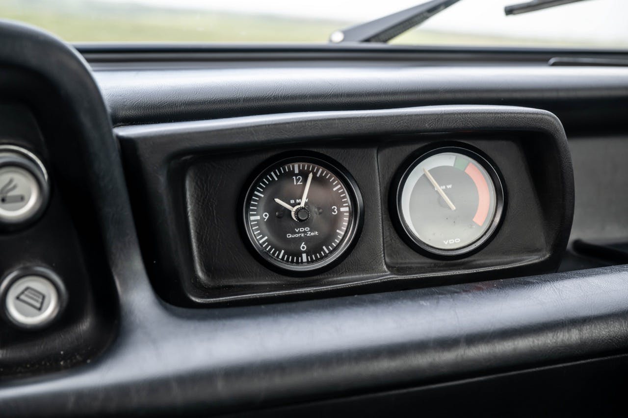 BMW 2002 Turbo dash gauges