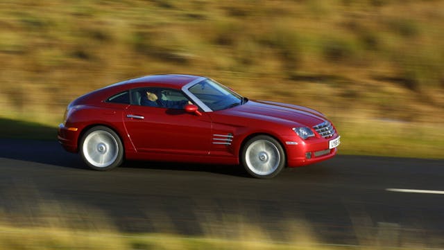 Chrysler Crossfire 2007 side view driving pan action