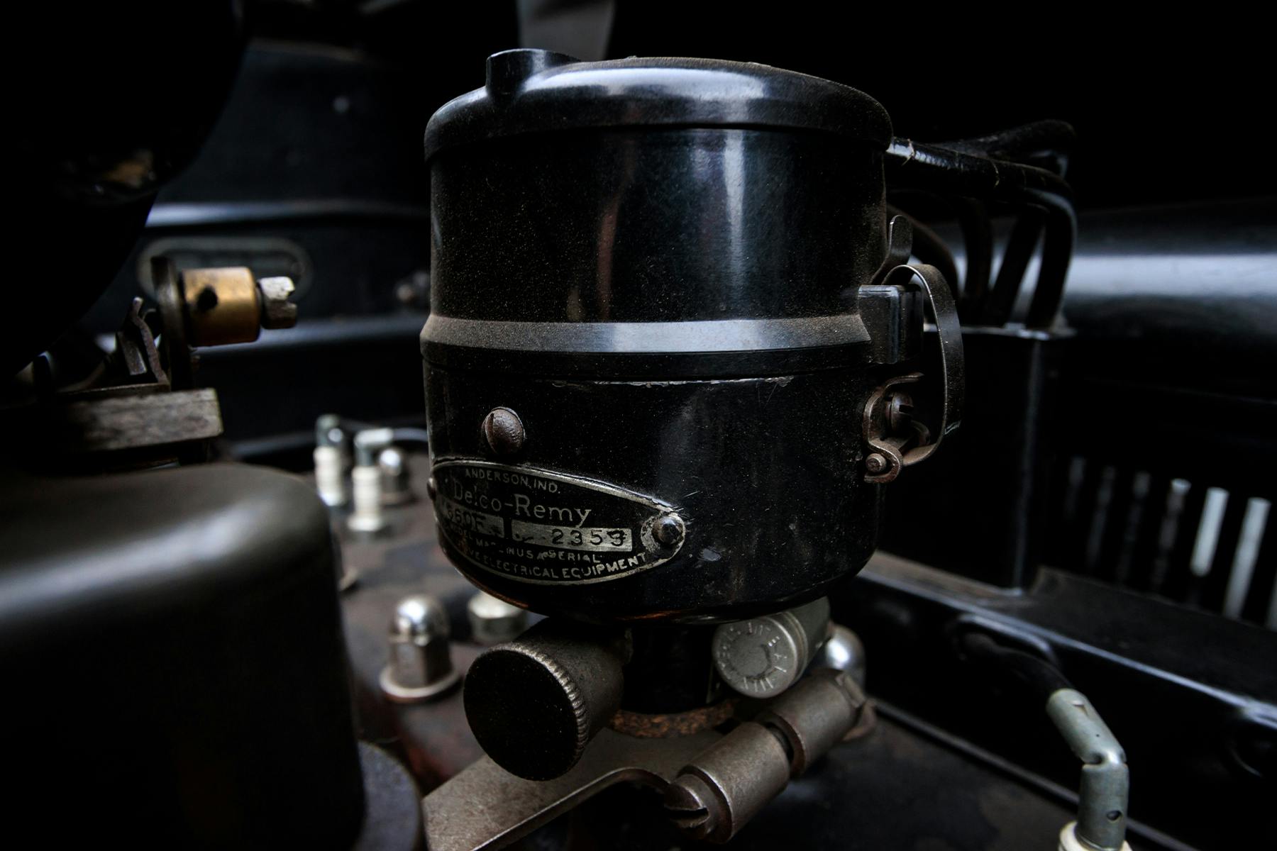 1931 Chrysler Imperial engine detail