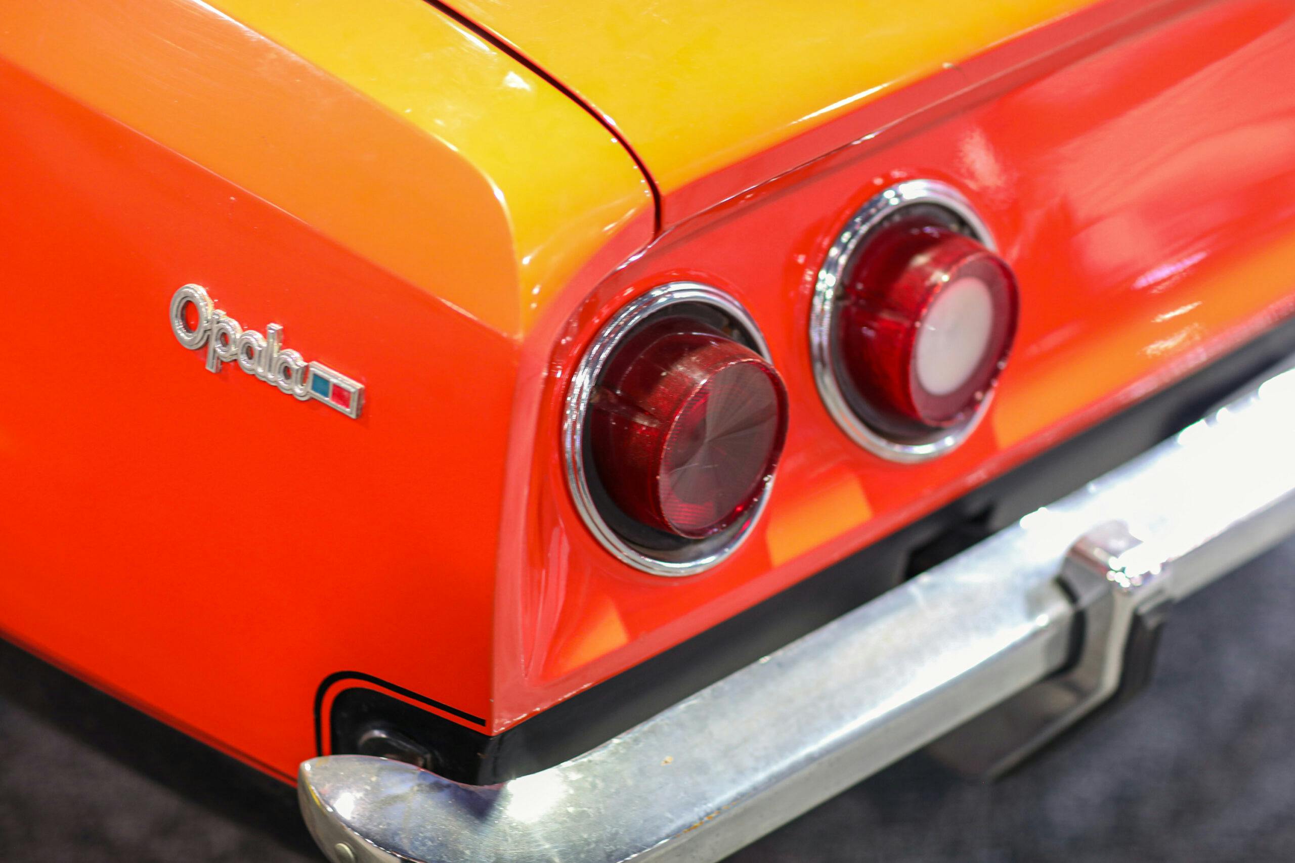 Opala Taillights detail