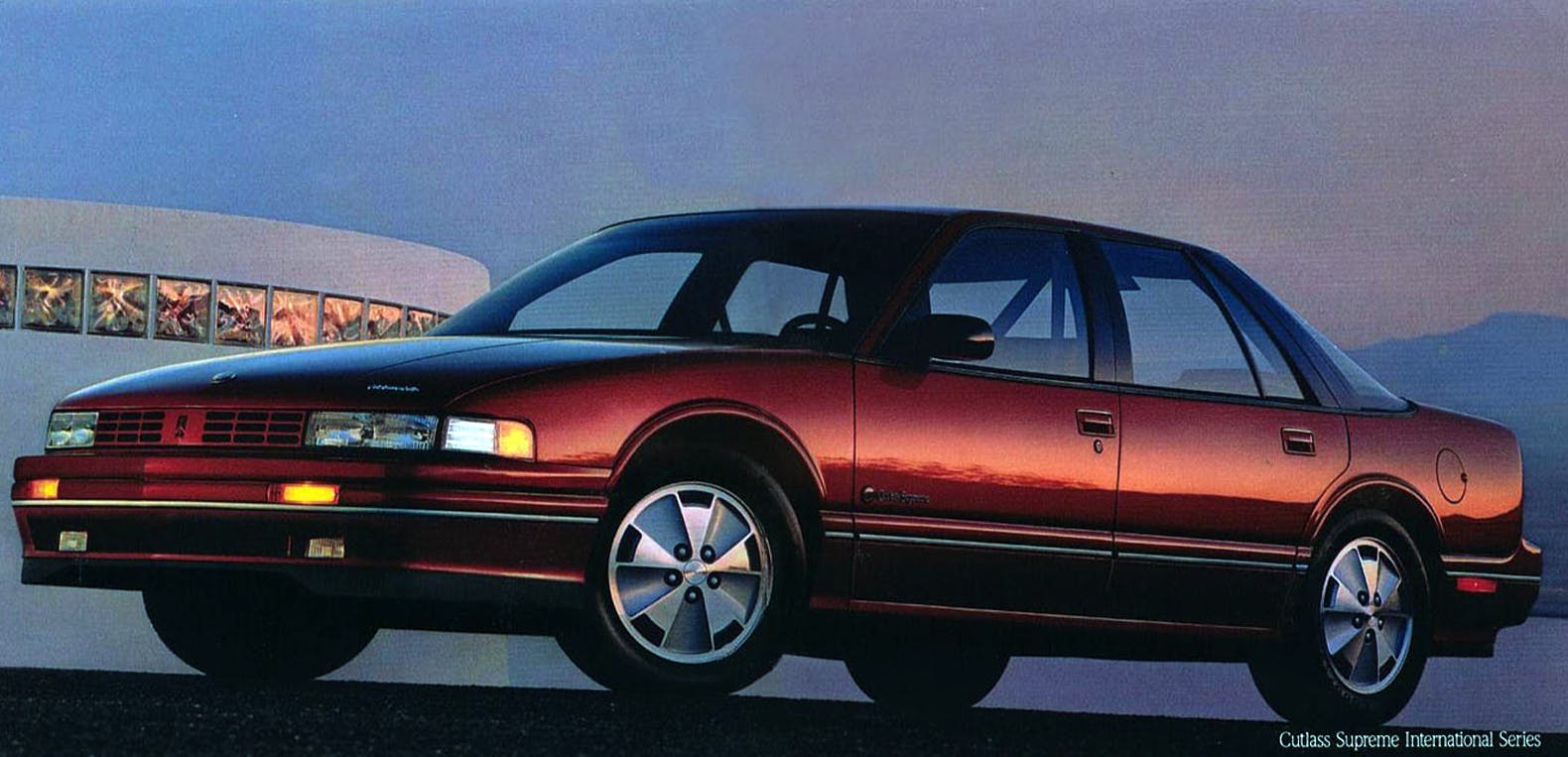 1991 Oldsmobile Cutlass Supreme International Series front three quarter