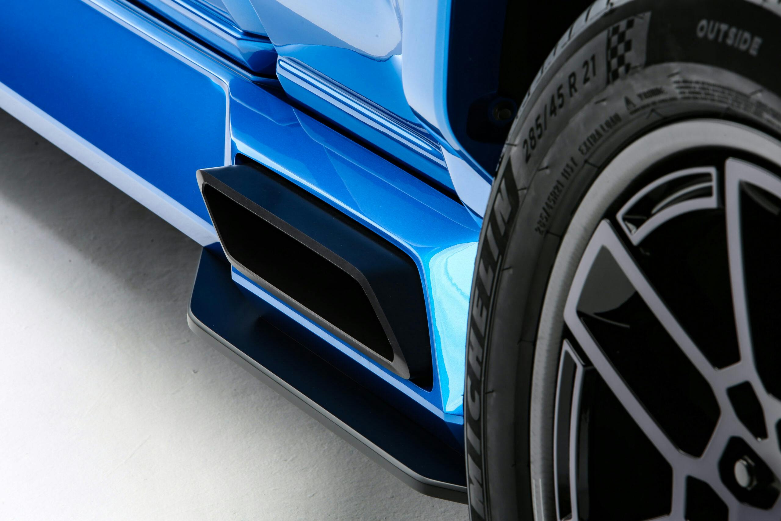 Toyota Tacoma X-Runner Concept exterior side exhaust detail
